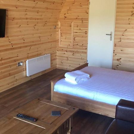 Hotel Superior Glamping Pod With Hot Tub Frodsham Exterior foto